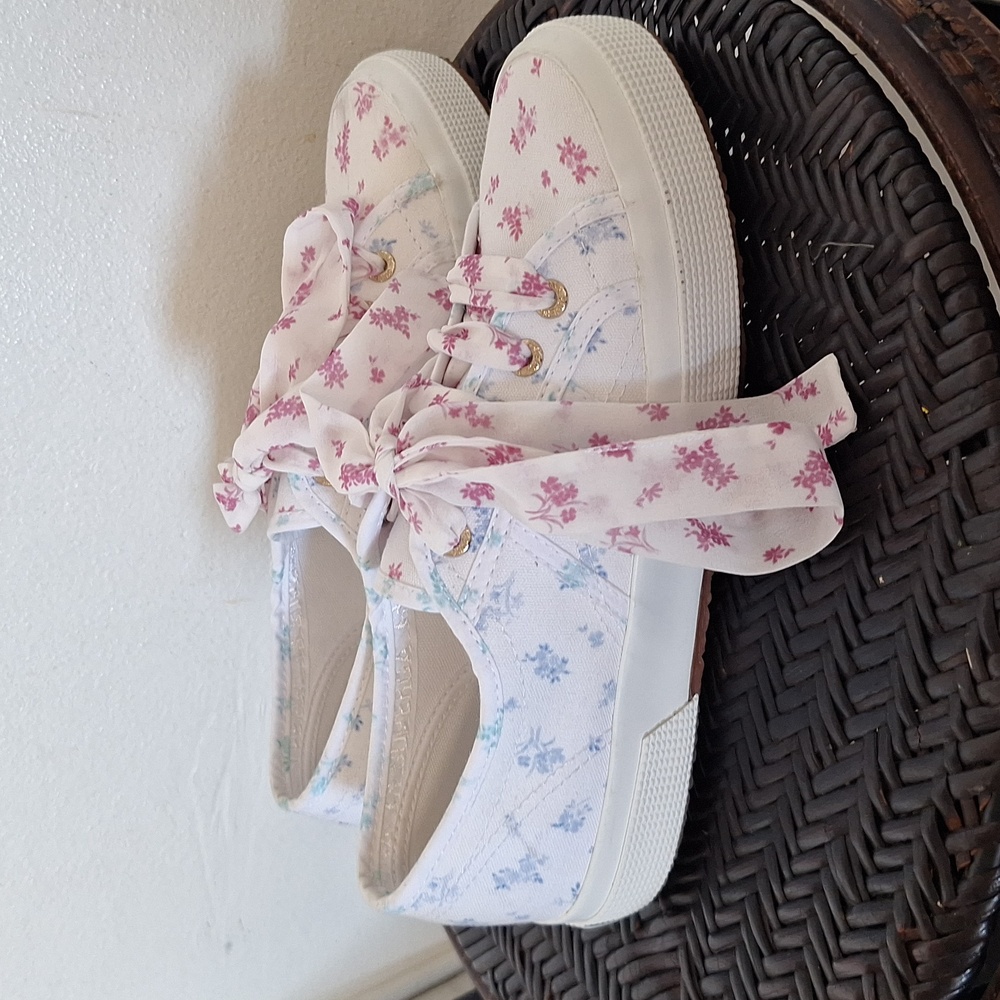 Superga Flower Print Sneakers Women Size 38 US 7.5